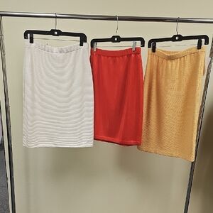St. John Cream OR Gold Skirt Size 6